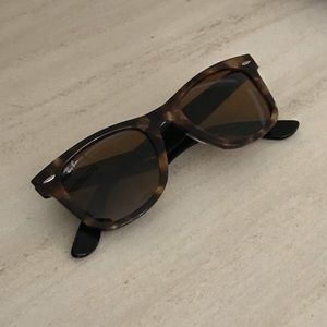 Ray Ban Wayfarer Sunglasses